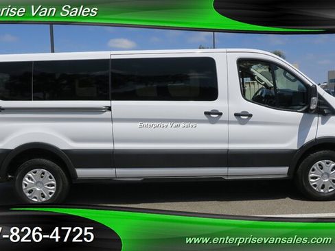Used 2023 Ford Transit 350 XLT RWD image 4