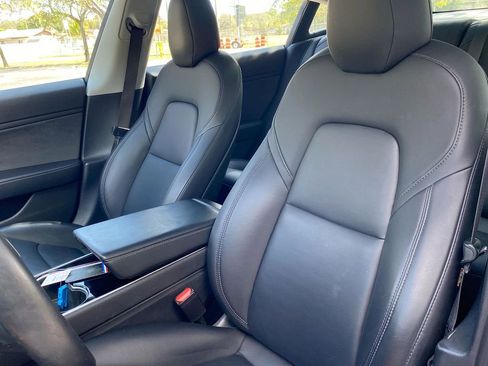 Used 2018 Tesla Model 3 Long Range image 31