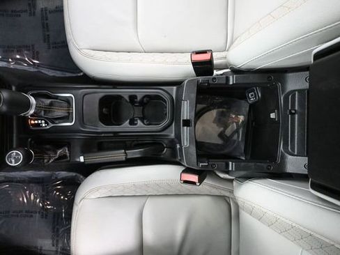 Used 2023 Jeep Wrangler High Altitude image 37