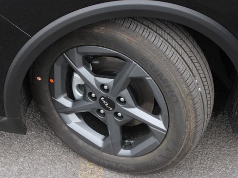 New 2026 Kia K4 FWD image 18