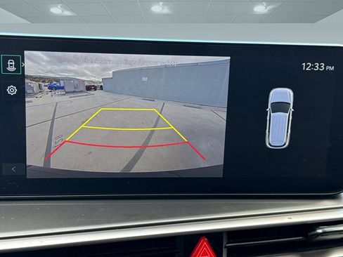 Used 2024 Kia Sorento S image 16