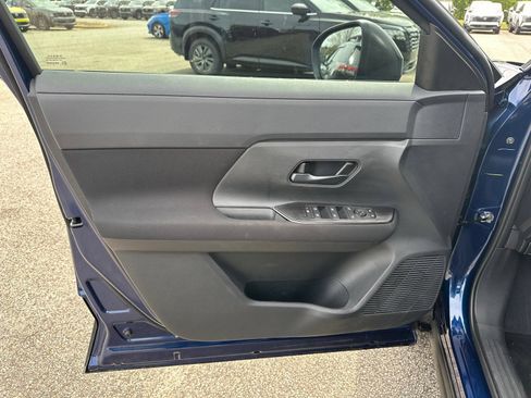 New 2026 Nissan Kicks S FWD image 8