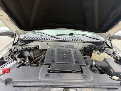 Used 2012 Lincoln Navigator Base image 39