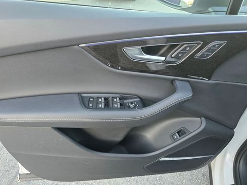 Used 2025 Audi Q7 3.0T Premium Plus image 24