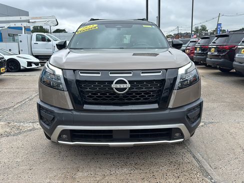 Used 2023 Nissan Pathfinder Rock Creek AWD/4WD image 3