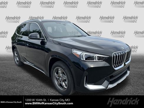 Used 2025 BMW X1 xDrive28i AWD/4WD image 1
