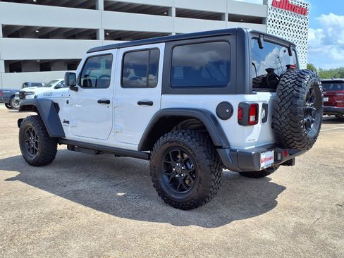 Used 2026 Jeep Wrangler Unlimited Sport AWD/4WD image 4