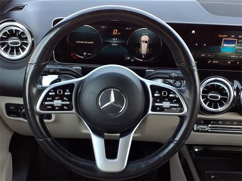 Used 2021 Mercedes-Benz GLB 250 GLB 250 w/ Premium Package image 21