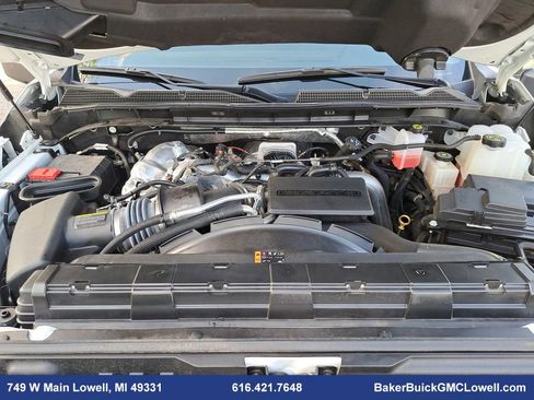 Used 2024 GMC Sierra 3500 AT4 image 32