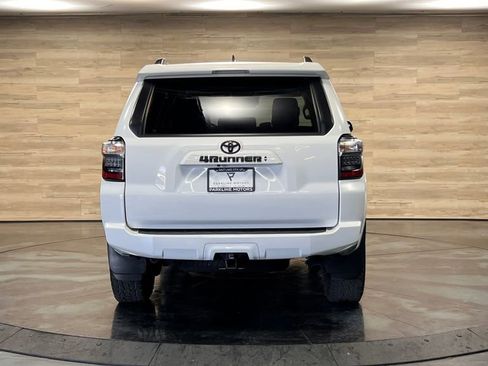 Used 2023 Toyota 4Runner SR5 Premium w/ Moonroof Package RWD image 14
