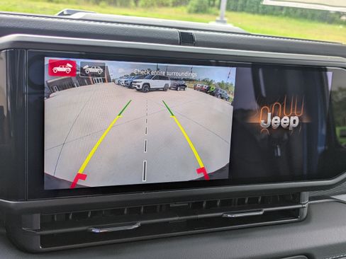 New 2026 Jeep Wrangler Unlimited Rubicon AWD/4WD image 21