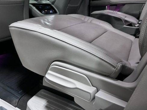 Used 2018 Lincoln Navigator Select w/ Cargo Package image 14