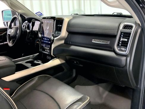 Used 2024 RAM 2500 Laramie AWD/4WD image 28