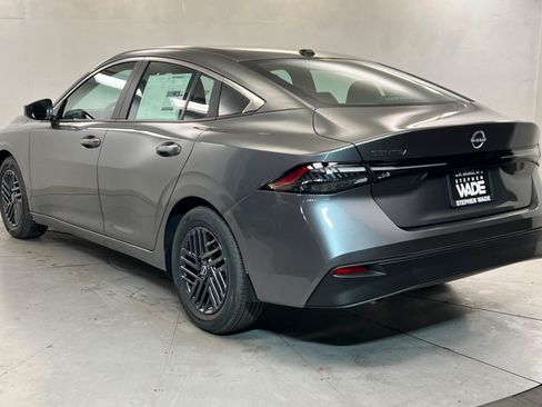 New 2027 Nissan Sentra SV w/ Floor Mat Package FWD image 3