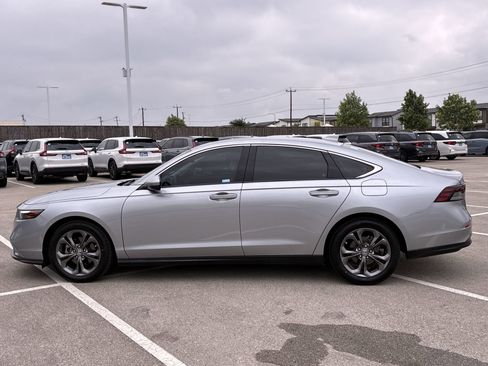 Certified 2023 Honda Accord EX image 3