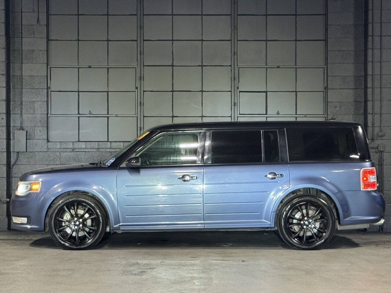 Used 2019 Ford Flex Limited w/ Limited Appearance Package AWD/4WD image 17