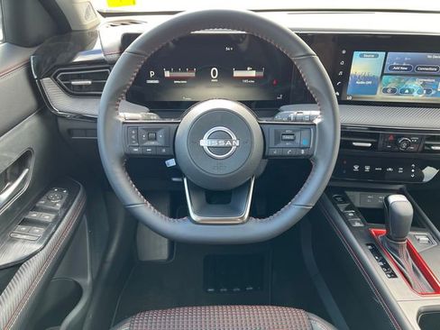 New 2025 Nissan Kicks SR image 26