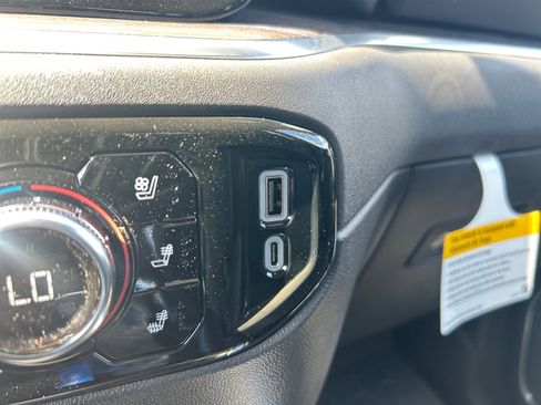 New 2026 GMC Sierra 1500 SLT image 20