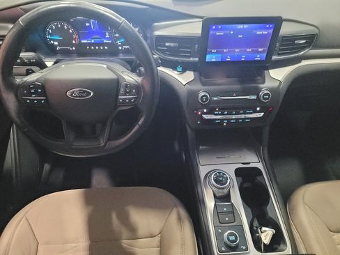 Used 2020 Ford Explorer XLT w/ Comfort Package image 22