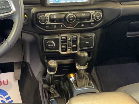 Used 2023 Jeep Wrangler Unlimited Sahara image 18