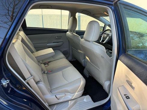 Used 2012 Toyota Prius V Five FWD image 22