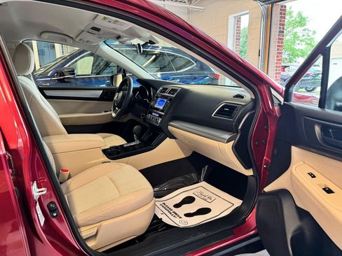 Used 2019 Subaru Outback 2.5i AWD/4WD image 27