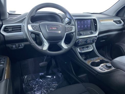Certified 2023 GMC Acadia SLE w/ Driver Convenience Package image 2