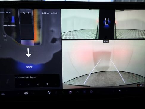 Used 2025 Tesla Cybertruck AWD Crew Cab image 26