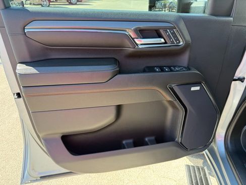 Used 2024 GMC Sierra 2500 AT4 w/ AT4 Premium Plus Package image 10