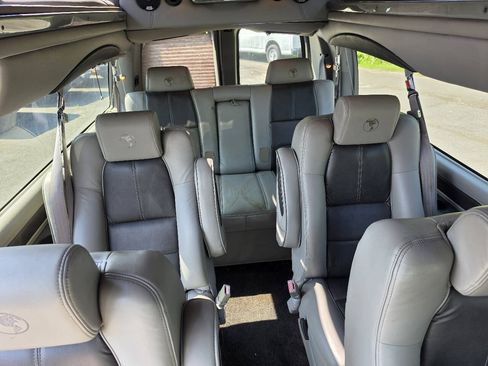 Used 2015 GMC Savana 2500 Extended RWD image 4