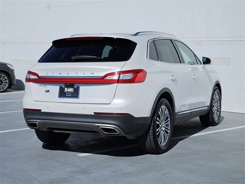 Used 2018 Lincoln MKX Reserve w/ Lincoln MKX Climate Package image 7