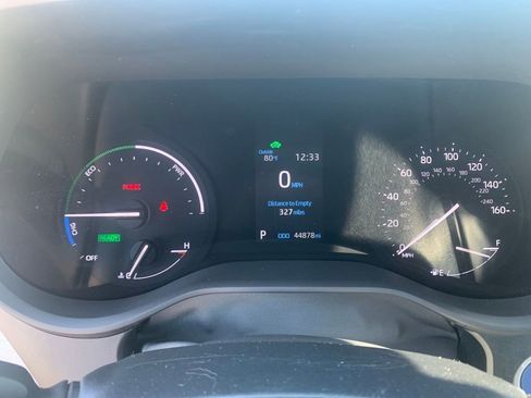 Used 2023 Toyota Sienna XLE image 18