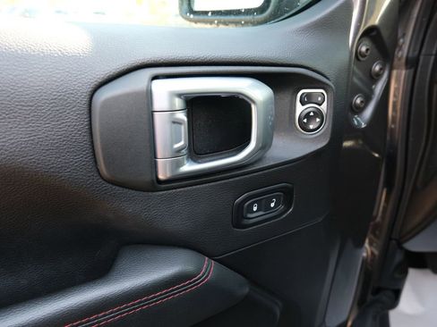 Used 2022 Jeep Gladiator Rubicon w/ LED Lighting Group AWD/4WD image 26