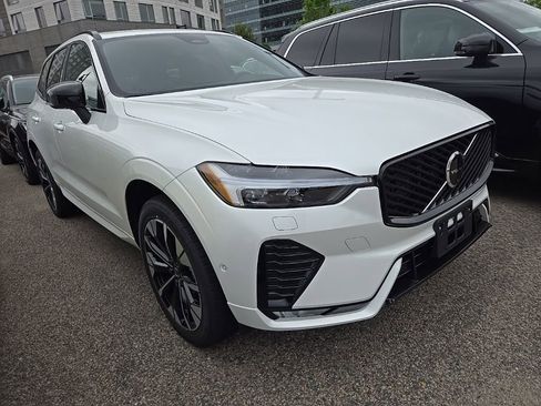 New 2026 Volvo XC60 B5 Plus w/ Protection Package Premier image 7