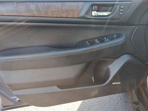 Used 2016 Subaru Outback 3.6R Limited image 24