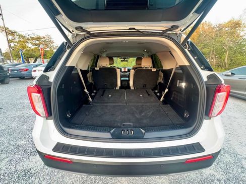 Used 2020 Ford Explorer XLT w/ Equipment Group 202A image 13