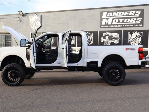 Used 2024 Ford F350 Platinum w/ FX4 Off-Road Package AWD/4WD image 33