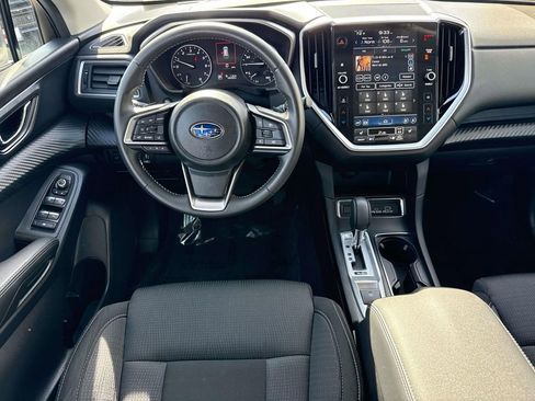 Used 2024 Subaru Ascent Premium w/ Convenience Package image 14