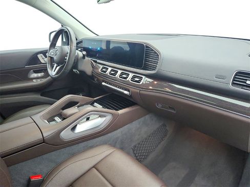 Used 2020 Mercedes-Benz GLS 450 4MATIC image 26