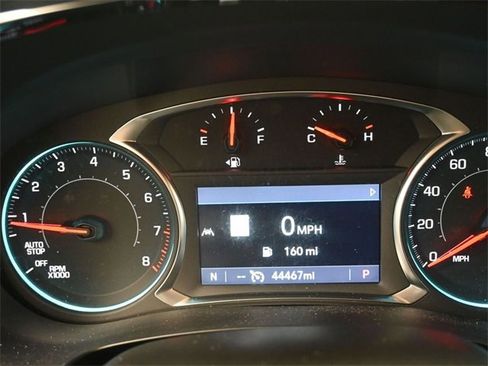 Used 2023 Chevrolet Traverse LT w/ LT Premium Package image 9