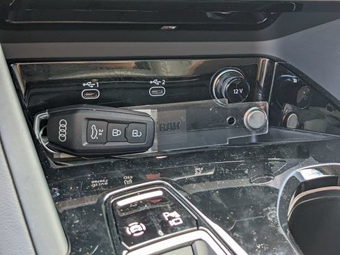 Used 2025 Audi Q5 Premium Plus w/ Premium Plus AWD/4WD image 21