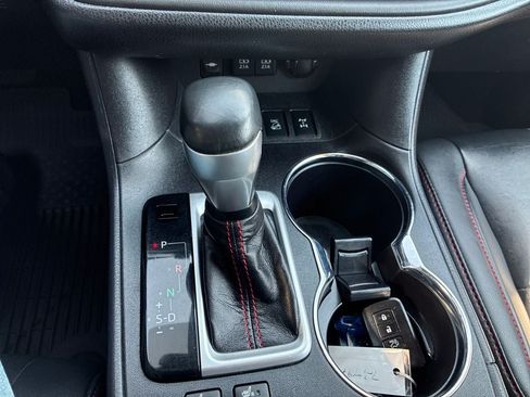 Used 2019 Toyota Highlander SE AWD/4WD image 26
