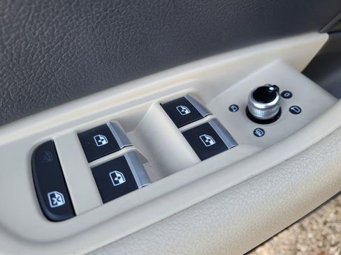 Used 2017 Audi A4 2.0T Prestige image 17