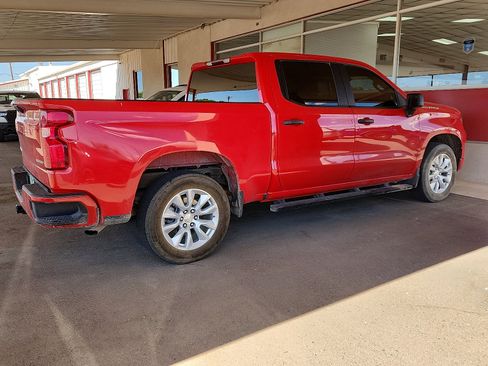 Used 2022 Chevrolet Silverado 1500 Custom image 3