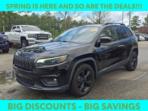 Used 2020 Jeep Cherokee Latitude Plus image 4