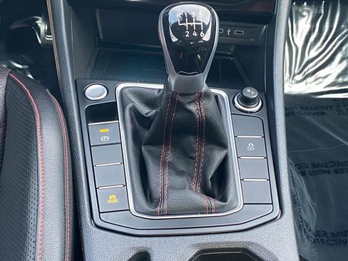 Certified 2023 Volkswagen Jetta GLI Autobahn image 12