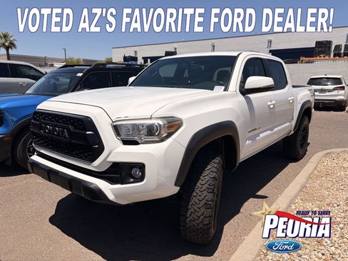Used 2016 Toyota Tacoma TRD Off-Road w/ Premium & Technology Package AWD/4WD image 1