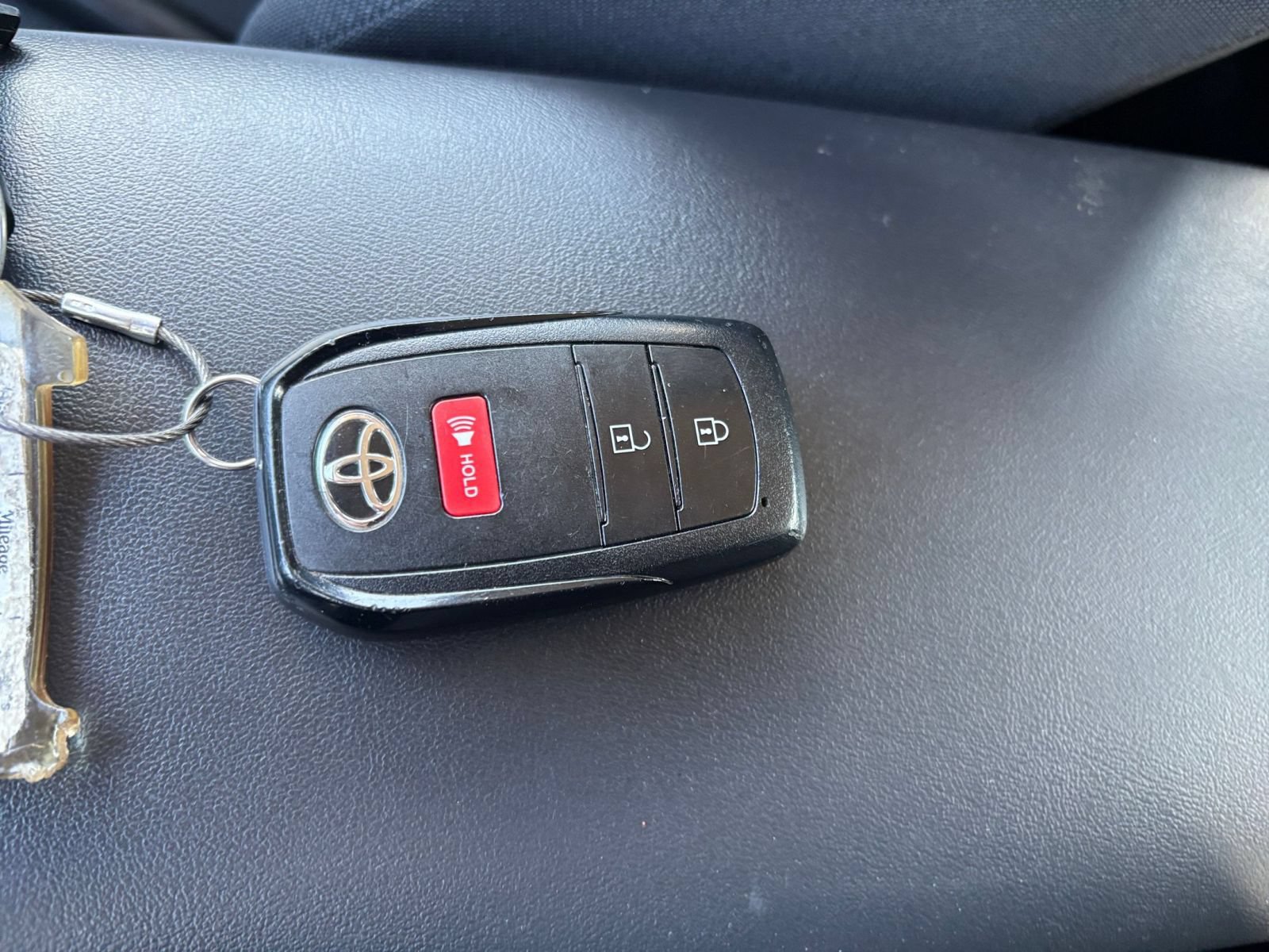 Used 2024 Toyota Prius LE FWD image 20