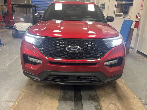 Used 2023 Ford Explorer ST w/ Equipment Group 401A image 7