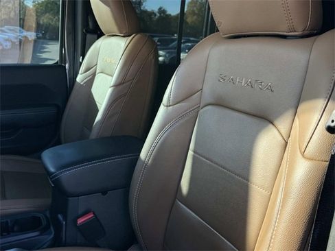 Used 2023 Jeep Wrangler Unlimited Sahara w/ Cold Weather Group image 26